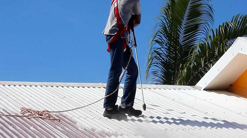 Étanchéité toiture : - HLS ÉTANCHÉITÉ SAINT MARTIN couvreur 971- nettoyage et étanchéité de votre toit tôle, bac acier. resserrage boulons, traitement de la rouille. Peinture hydrofuge